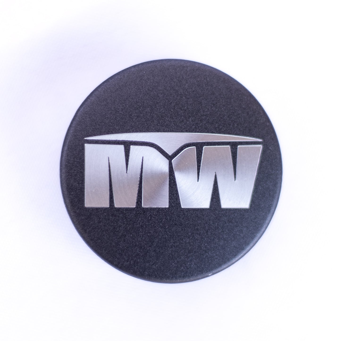 Capuchon central - Logo MW en aluminium brossé (simple)